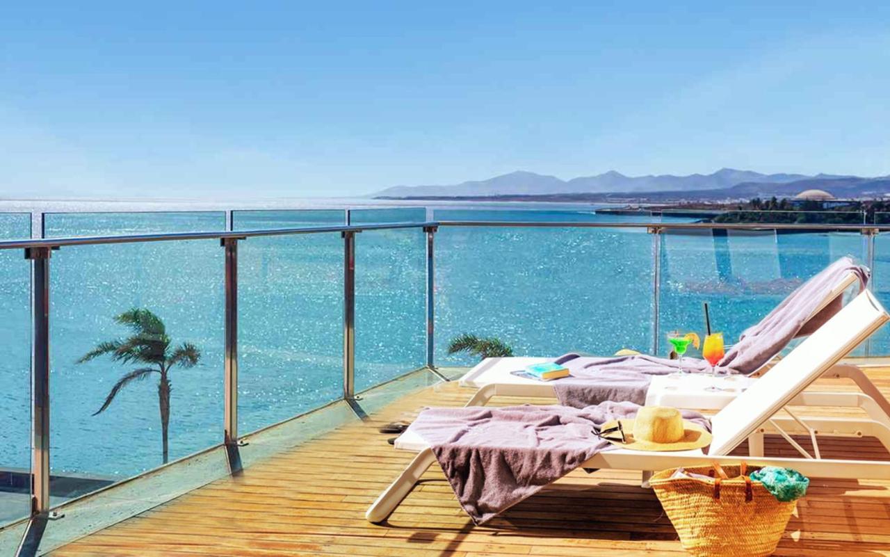 Arrecife Gran Hotel & Spa Exterior foto A glass balustrade