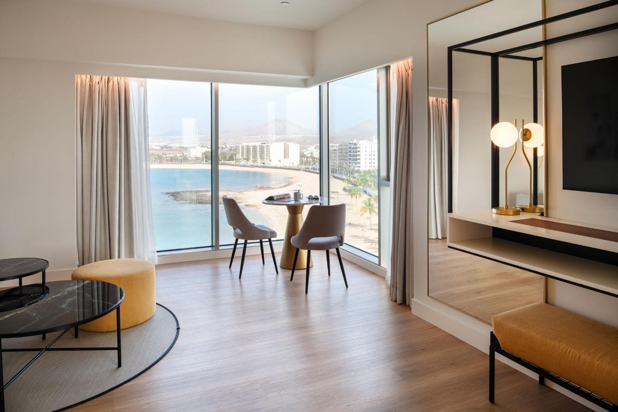 Arrecife Gran Hotel & Spa Exterior foto A suite at the hotel