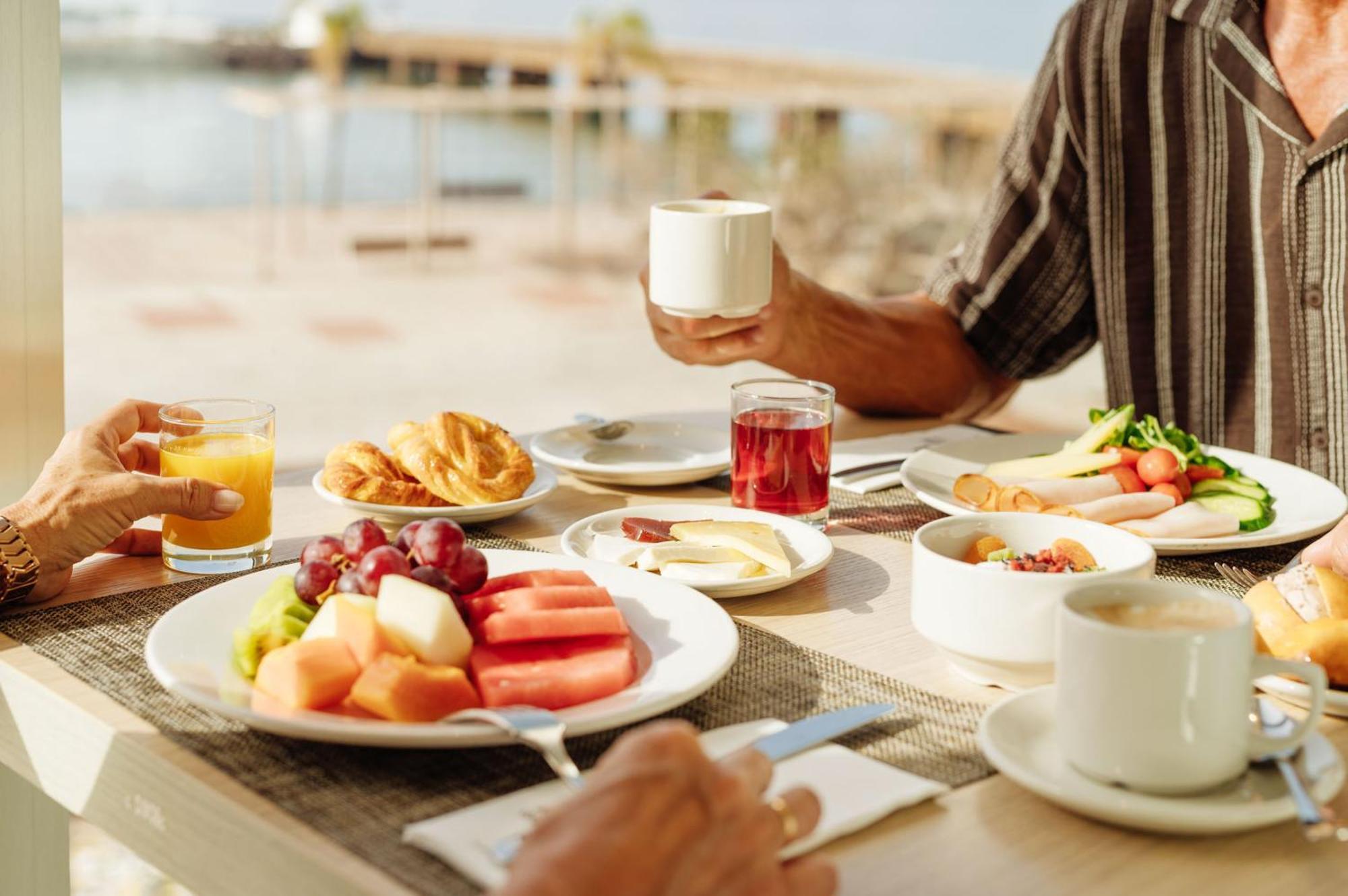Arrecife Gran Hotel & Spa Exterior foto A breakfast buffet