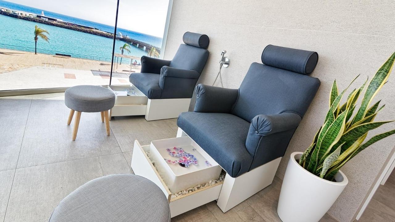 Arrecife Gran Hotel & Spa Exterior foto A foot reflexology chair