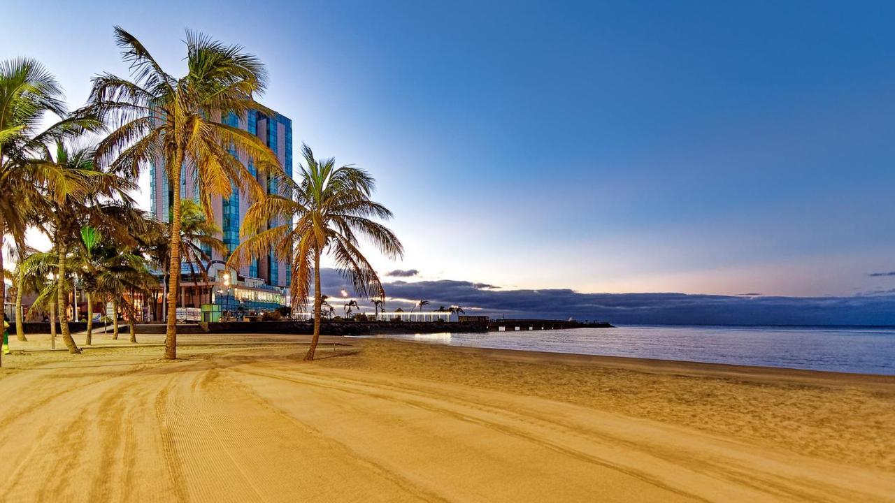 Arrecife Gran Hotel & Spa Exterior foto The beach at the Sheraton Jumeirah Hotel