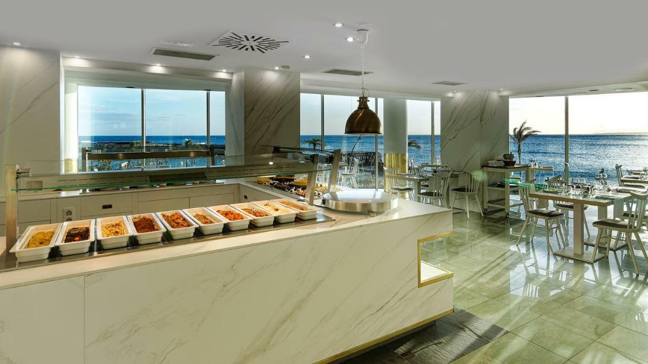 Arrecife Gran Hotel & Spa Exterior foto The buffet at the hotel
